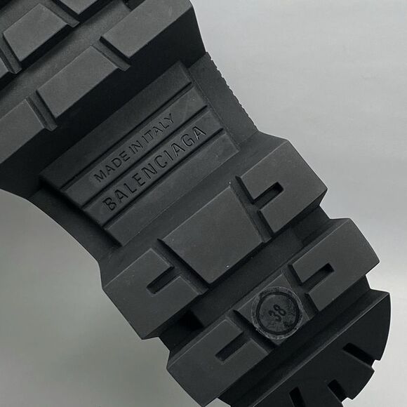 Balenciaga Leather Chelsea Boot size 38 - Picture 15 of 15